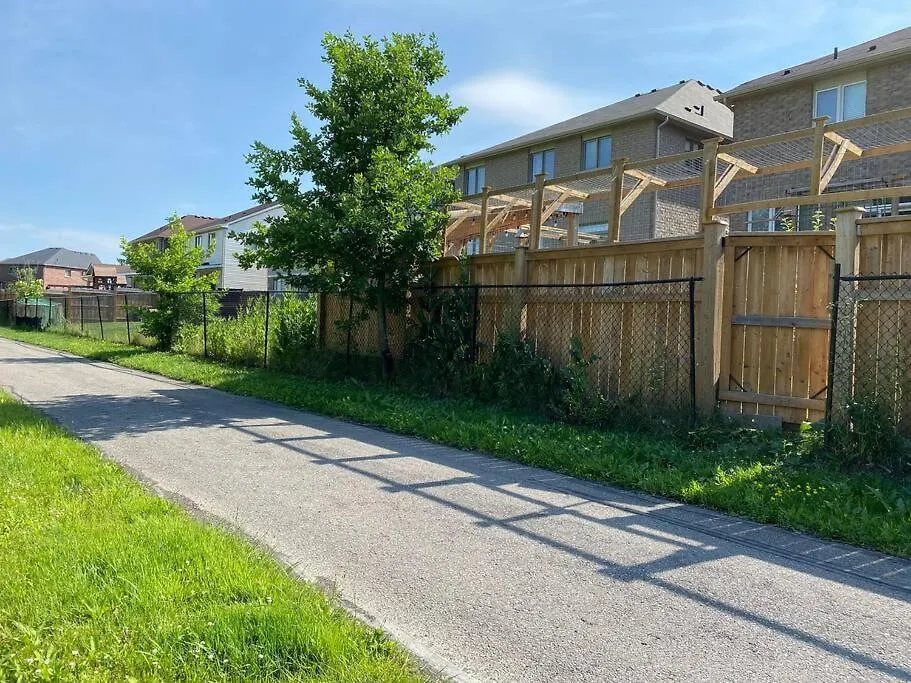 Entire Basement With 3 Bedrooms Niagara Falls 0*,